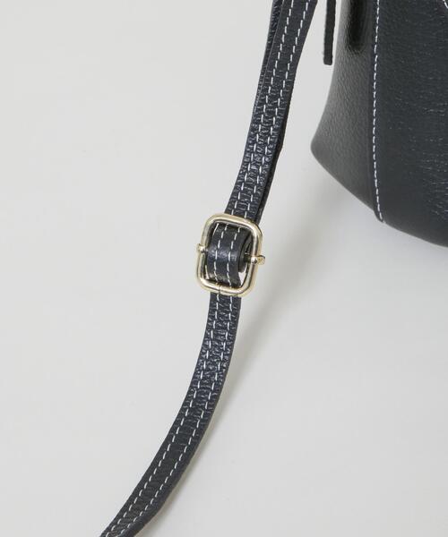 ショルダーバッグ バッグ AULENTTI/レザーステッチショルダーバッグ レディースの画像