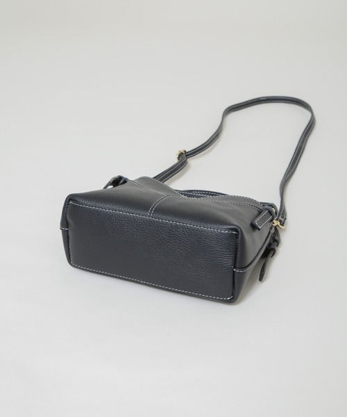 ショルダーバッグ バッグ AULENTTI/レザーステッチショルダーバッグ レディースの画像
