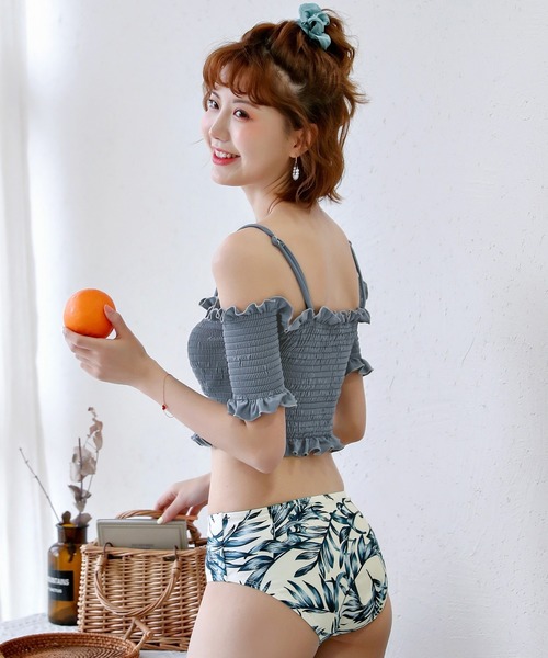 ★boohoo★ トロピカル シャーリング パッド ビキニ セット ☆boohoo☆ トロピカル シャーリング パッド ビキニ セット