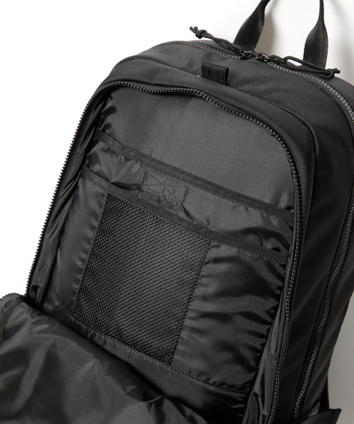 デイバック リュック XLARGE×NEW ERA SKATEBOARD URBAN PACK メンズ レディースの画像