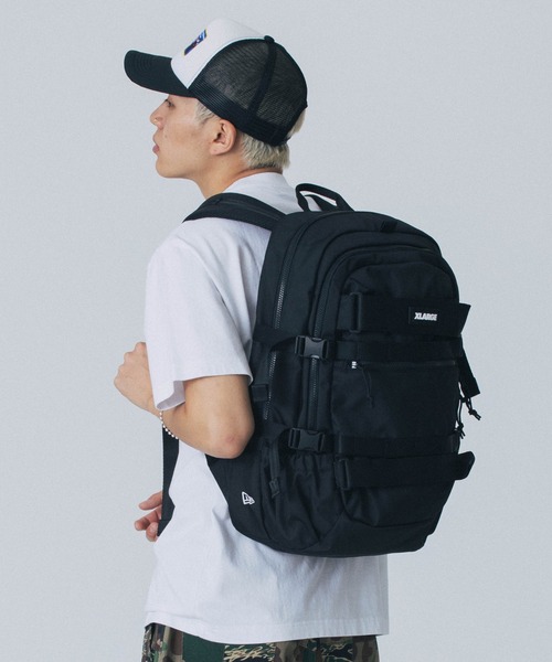 デイバック リュック XLARGE×NEW ERA SKATEBOARD URBAN PACK メンズ レディースの画像