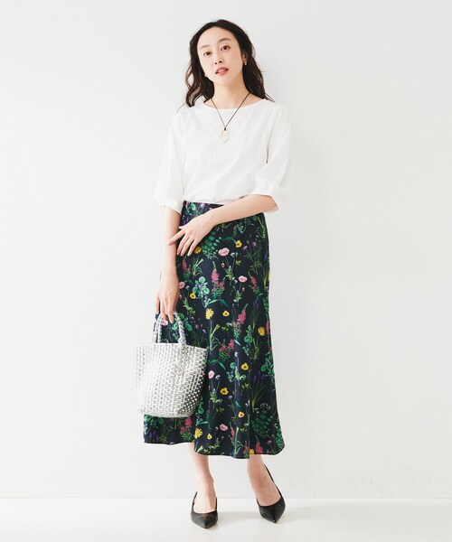 新品✨UNTITLEDアンタイトル洗えるボタニカルプリントマーメイドスカートL UNTITLED（アンタイトル） スカート ボタニカルプリント マーメイド