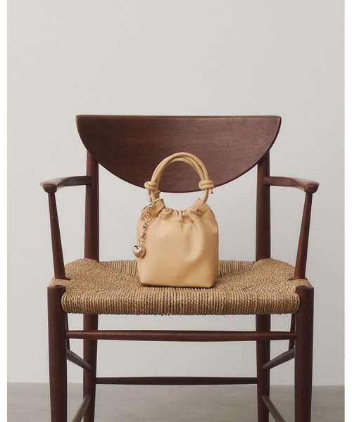 小物 Nana24 Nana 🎸🎙️ #passionallover 💄 ୨୧┈┈┈┈┈┈ ˗ˏˋ ꪔ̤̥ ꪔ̤̮ ꪔ̤̥