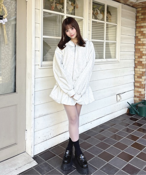 one way（ワンウェイ） パーカー ビジューまみれパーカー レディース