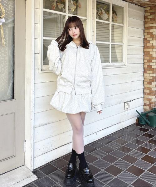 one way（ワンウェイ） パーカー ビジューまみれパーカー レディース