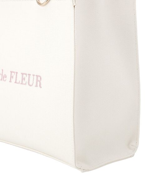 H∈rm∈s ホワイト ハンドバッグ スカーフ付き Maison de FLEUR（メゾンドフルール） ハンドバッグ スカーフ付き