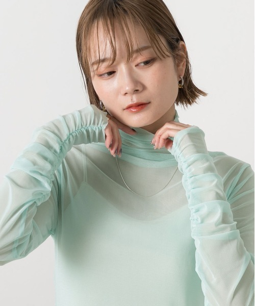 ad thie（アドティエ） tシャツ ギャザーデザイン ハイネックシアー