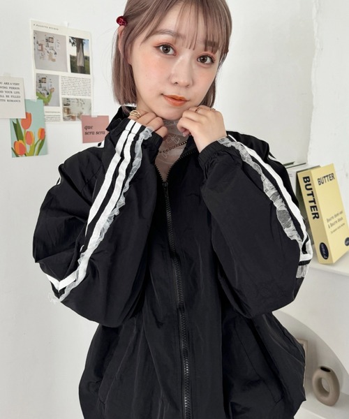 美品　カネコイサオ　黒　パーカー　ジャケット　ブルゾン　フリル　綿 激レア KANEKO ISAO カネコイサオ ノーカラー ジャケット 黒 ベルベット