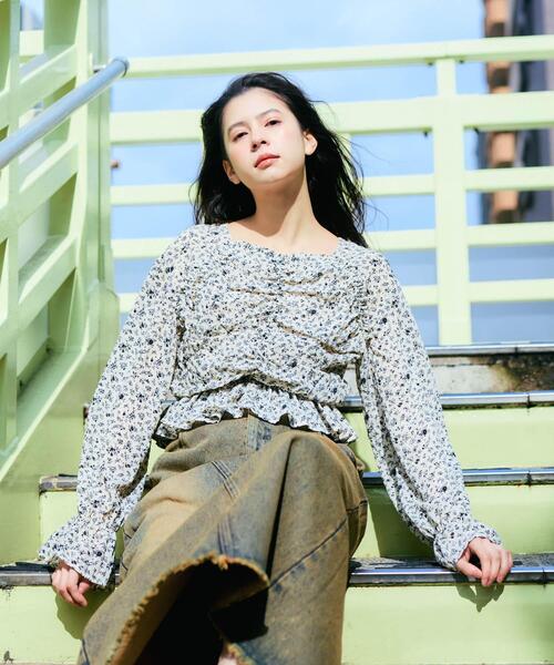 KBF（ケービーエフ） ブラウス シャツ フラワープリントビスチェ