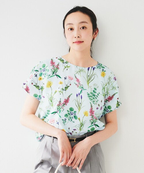 専用　美品　大きいサイズ　アンタイトル　洗えるボタニカルプリントブラウス UNTITLED ブラウス シャツ ボタニカルプリント レディース