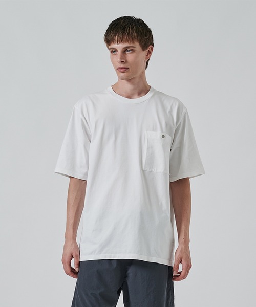 tシャツ 「White Mountaineering」別注 ONE EYELET POCKET TEE メンズ