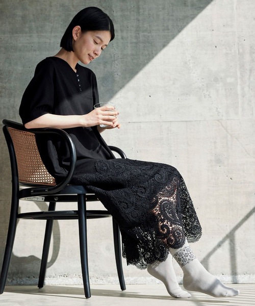 「Sunny clouds」 半袖ワンピース - ブラック レディースの画像5