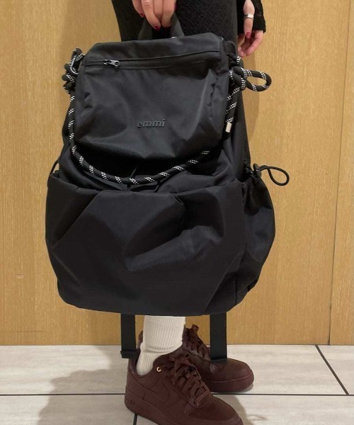 emmi デイバック リュック 「ONLINE限定カラーあり」マルチユース