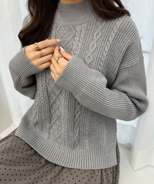 alotta（アロッタ） ニット セーター ケーブル柄モックネックニット