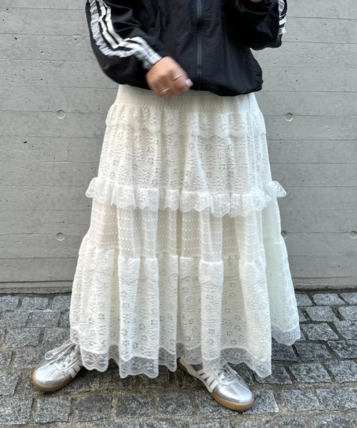 SOLLON. スカート フラワーレースティアードロングスカート