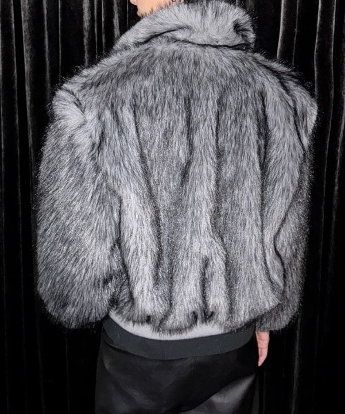グレー ファー ジャケット オーバーサイズ 即日発送可能⭕️ Amazon.co.jp: フェイクファーロングジャケットメンズ、ウィンター