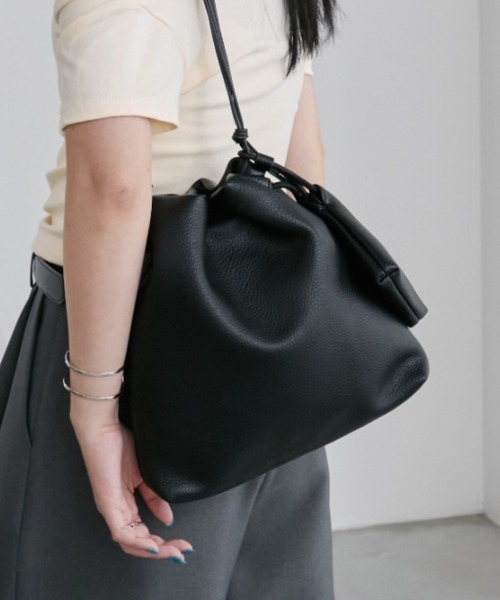 黒いレザー巾着ショルダーバッグ ソフトシュリンクレザー 2way巾着ショルダーバッグ | TC-OHS