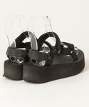 「Teva」 フラットサンダル 23cm ブラ...の詳細画像1