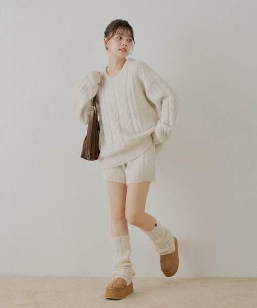 ケーブル編みアイボリーショートパンツ Mサイズ Chico（チコ） パンツ 「セットアップ対応」ケーブルショートパンツ