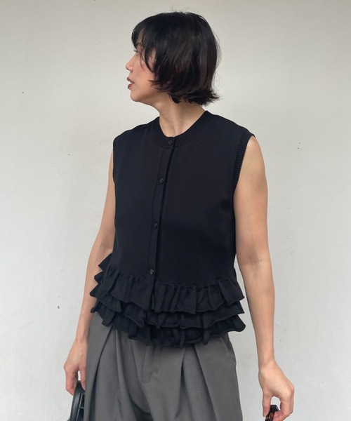 フリル付きニットセーター ダークグレー ブラック Henon. ニット セーター FRILLED KNIT VEST レディース : ZOZOTOWN