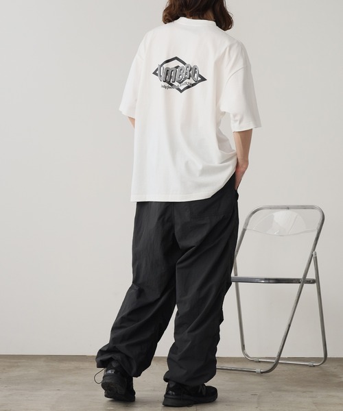【UMBRO】 ★ PopRush Graphic S/S TEE ★ 男女共用 ☆関税込☆UMBRO☆HBL OG SIDE TAPE CREW-NECK SHORT SLEEVE T