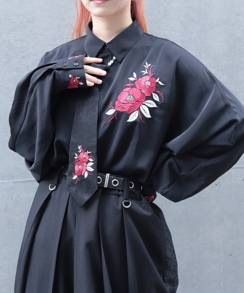 レインダンスサイズ4黒の花刺繍入り長袖トップス⭐︎ レインダンスサイズ4黒の花刺繍入り長袖トップス⭐︎ ブラウス 花柄