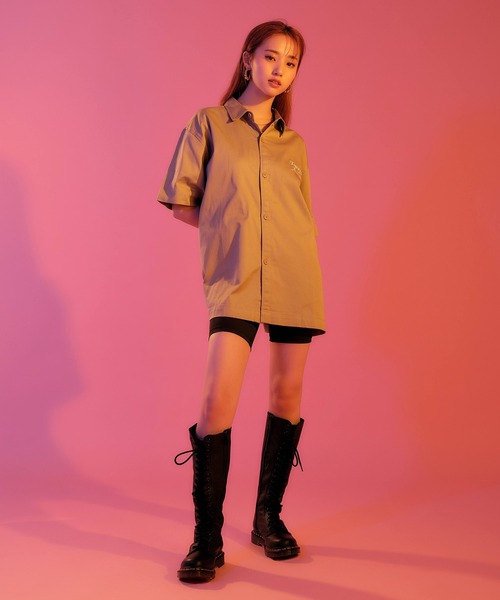 「atmos pink」 半袖シャツ S カーキ メンズ_画像3