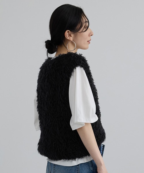 ベスト ジレ カーリーモヘアクロップドベスト レディースの画像