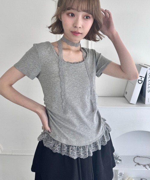 レースフリル　グレーリブ　半袖 T シャツ　レディース　スリム脚長　miu ロゴ Loueme tシャツ 半袖 レースチョーカー付き裾フリルトップス