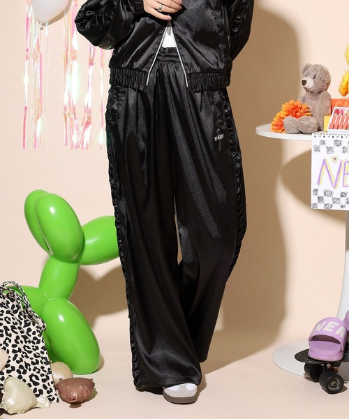 NERDY ワイドパンツ スウェットパンツ ジャージ サテンバイカー