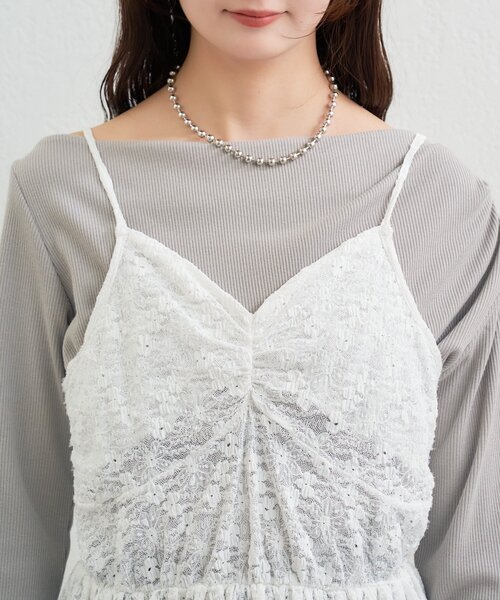 お値下げデザインスリーブキャミブラウス　ホワイト美品 continuer de NICE CLAUP ブラウス シャツ もしゃもしゃキャミ
