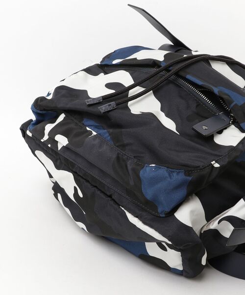 valentino カモスター　ナイロンリュック 送料 無料ファッション - valentino カモスター ナイロンリュック