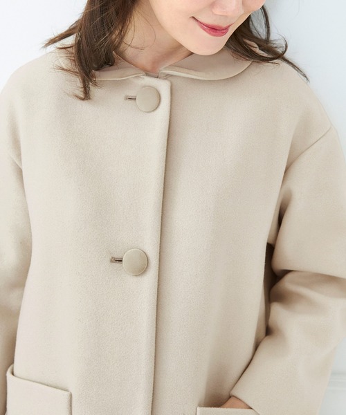 新品。未使用。 リアラPG　ドレスコート　ベージュ Liala×PG（リアラバイピージー） コート アウター ベロア 丸襟 後ろ