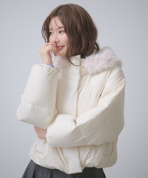 AND COUTURE フード付きダウンジャケット ホワイト AND COUTURE（アンドクチュール） ダウンコート ダウンジャケット
