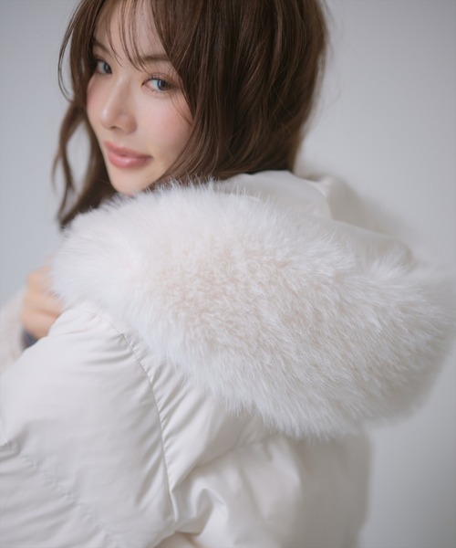 AND COUTURE フード付きダウンジャケット ホワイト AND COUTURE（アンドクチュール） ダウンコート ダウンジャケット