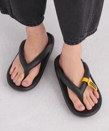 夏の足元に洗練を! SALTIE FLIP FROP サンダル (クリーム) 夏の足元に洗練を! SALTIE FLIP FROP サンダル (クリーム