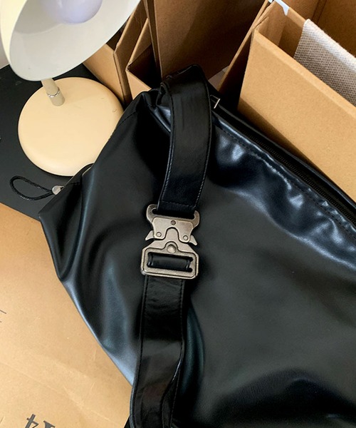 TODAYFUL　ギャザーショルダーバッグ　A4サイズ収納可　ブラック TODAYFUL トゥデイフル Gather Shoulder Bag ギャザーショルダー