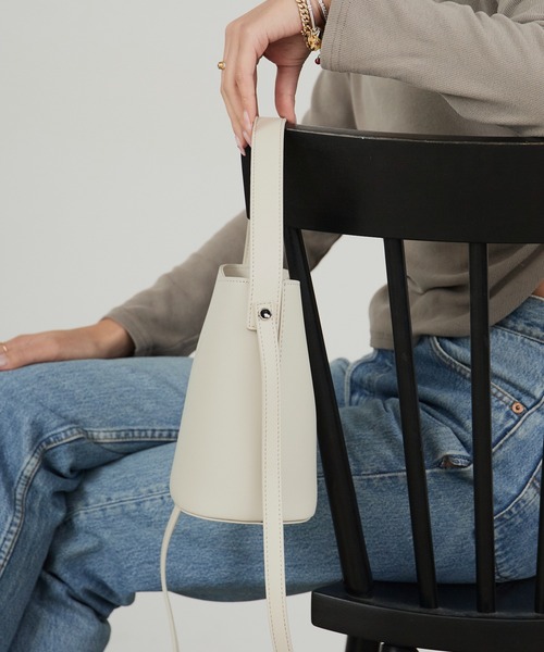 YAHKI（ヤーキ） ショルダーバッグ バッグ クロスボディバッグ 2026年