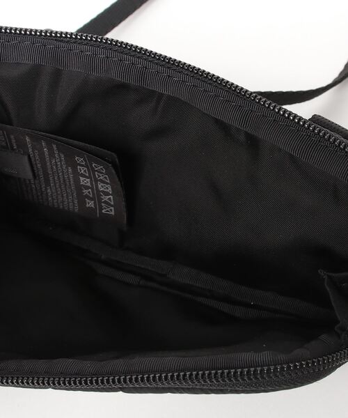 「Y-3」 ショルダーバッグ ONE SIZE オフホワイト メンズの画像