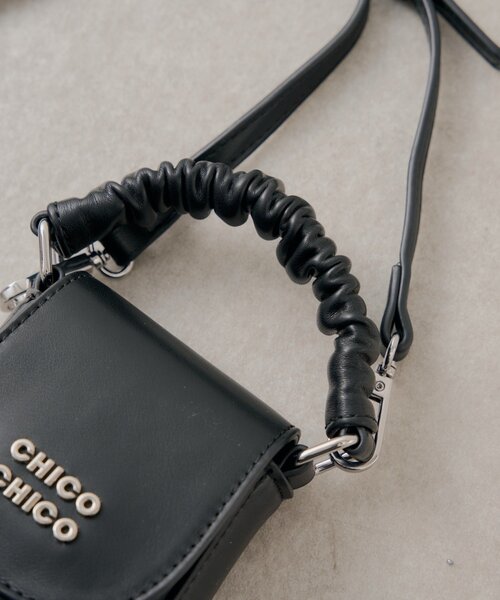 Chico（チコ） ギャザーハンドルフラップデザインスマホポーチ