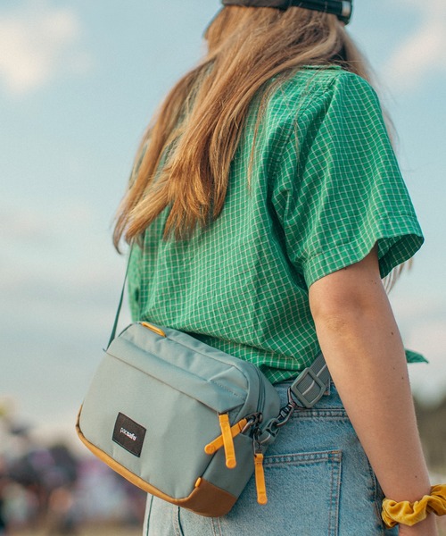 PacSafe ショルダーバッグ pacsafe/パックセーフ GO crossbody