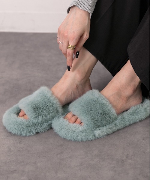 ad thie（アドティエ） サンダル ふわふわ エコファーサンダル