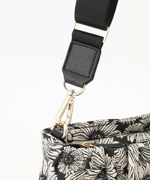 TOCCA（トッカ） ショルダーバッグ バッグ FRILL POCHETTE ポシェット
