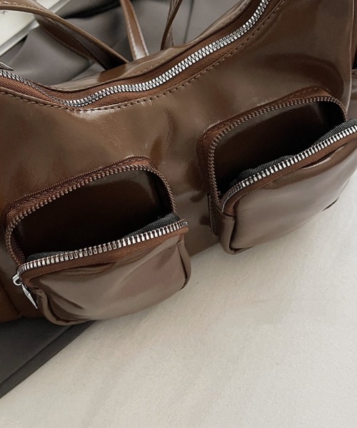 ハンドバッグ レザーライクマルチポケットショルダーバッグ : ZOZOTOWN