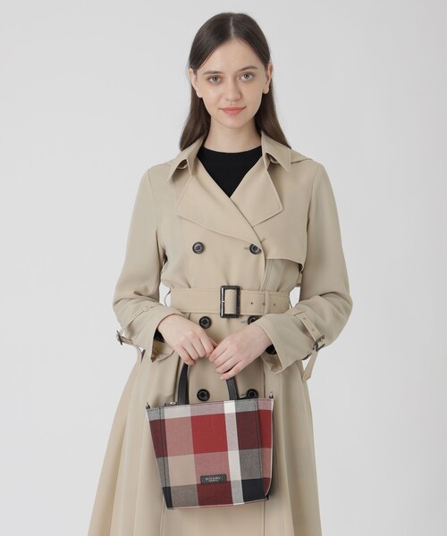 BLUE LABEL CRESTBRIDGE（ブルーレーベルクレストブリッジ