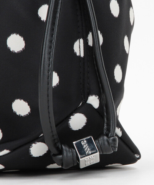 GANNI（ガニー） ハンドバッグ Pouch Printed Nylon / B3010068