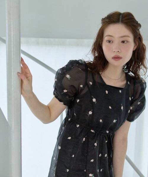 ワンピース 「結婚式/オケージョン/低身長サイズ/2サイズ展開」フラワーオーガンジーワンピースの画像
