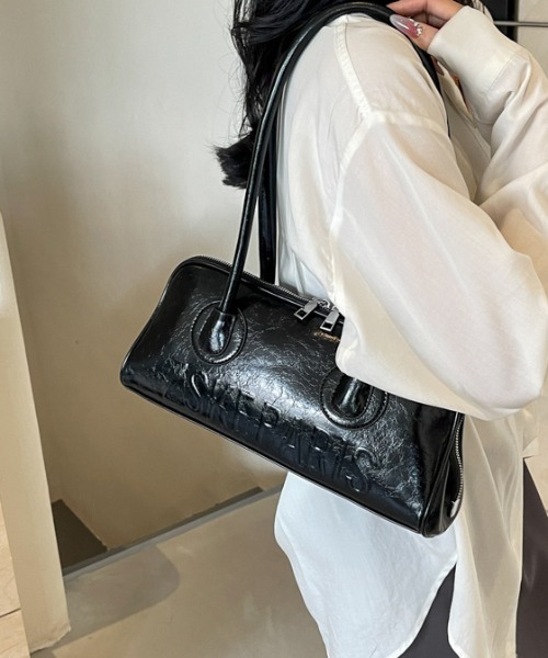 FREE STYLISTS ショルダーバッグ バッグ 「横長バッグ」ロゴデザイン