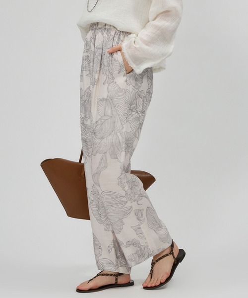 BABYLONE（バビロン） パンツ フラワープリントパンツ レディース