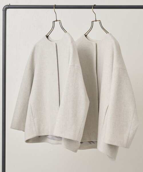 BEARDSLEY ノーカラーコート コート 後ろぷっくりウールショート